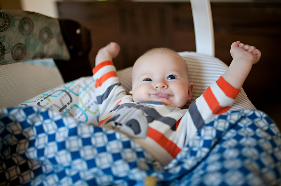 Couverture bébé bleu bébé réveil