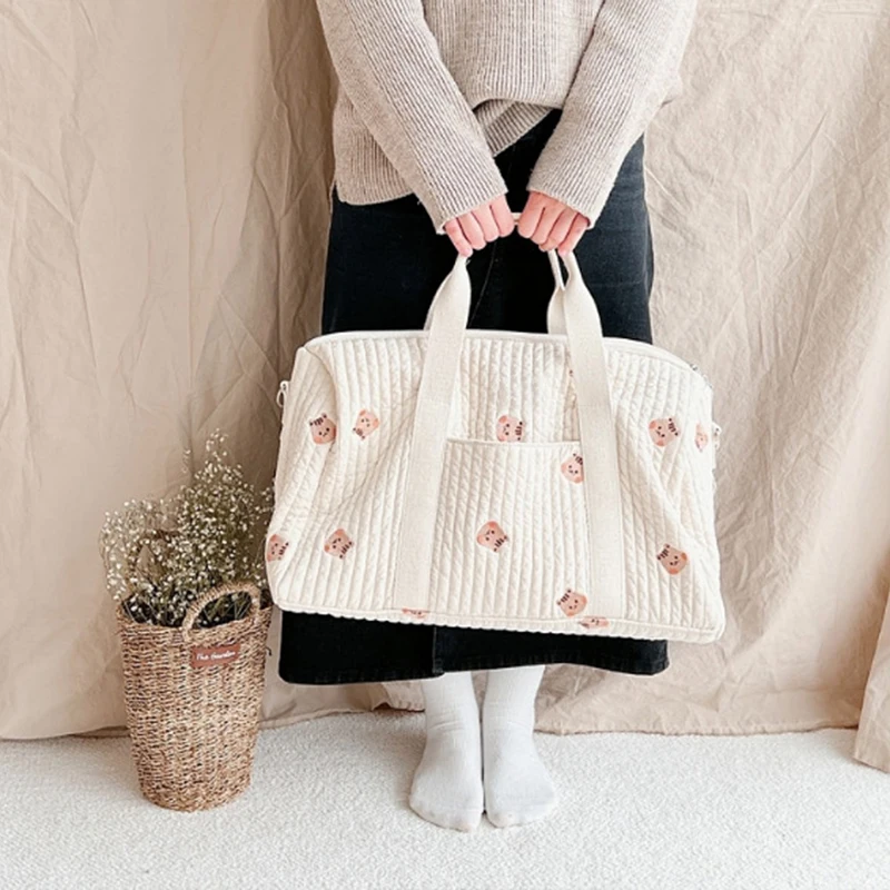 Sac a anger BearTravel™ maman debout