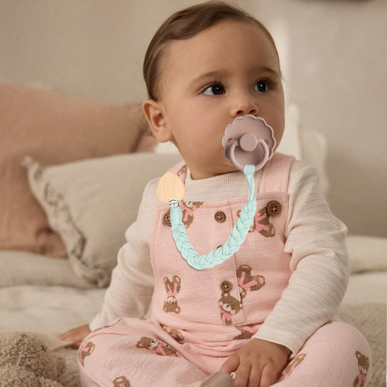 Attache tetine turquoise coeur bébé
